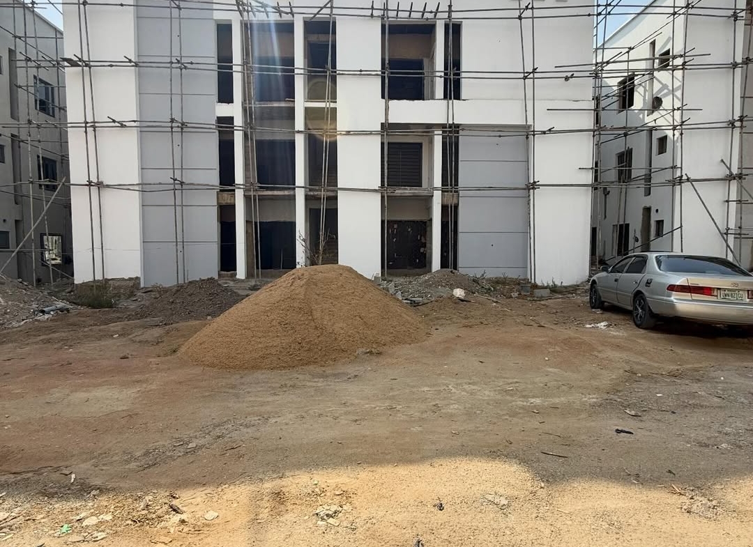 2 & 3 Bedroom Apartments — Dawaki
