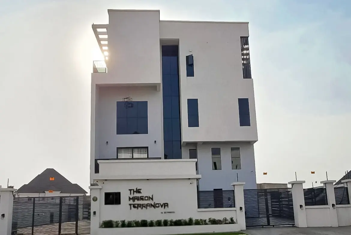 Luxury 4 Bedroom Maisonette — Wuye
